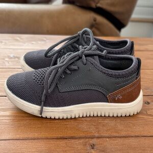 Steve Madden Boys Gray Sneakers - Size 10